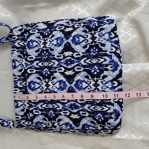 Vera Bradley Triple Zip Hipster-NWT - Picture 4 of 8